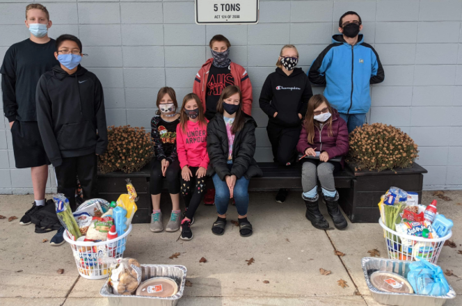 Community service Thanksgiving baskets