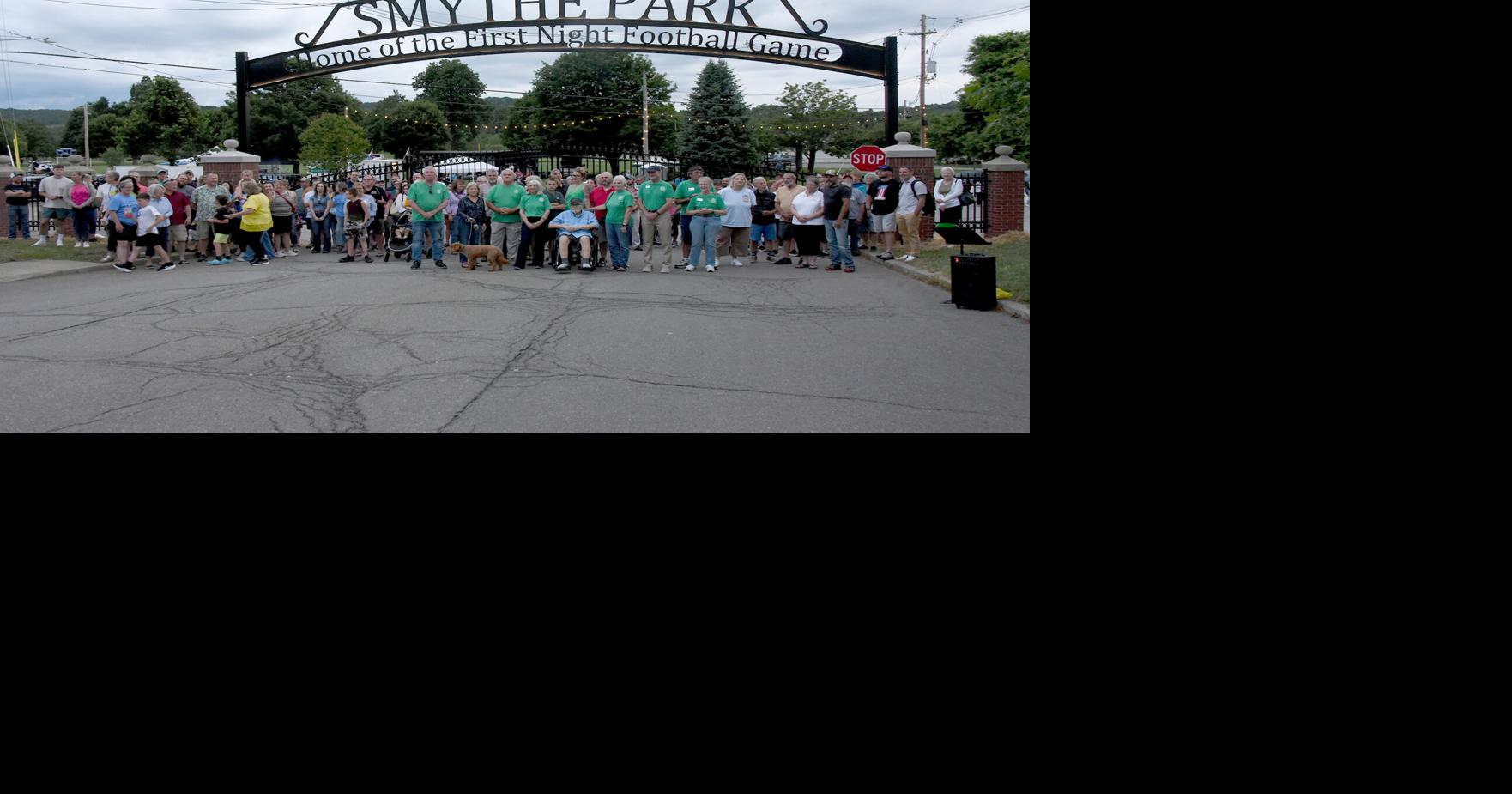 Wrought iron gates again welcome Smythe Park visitors | Local ...