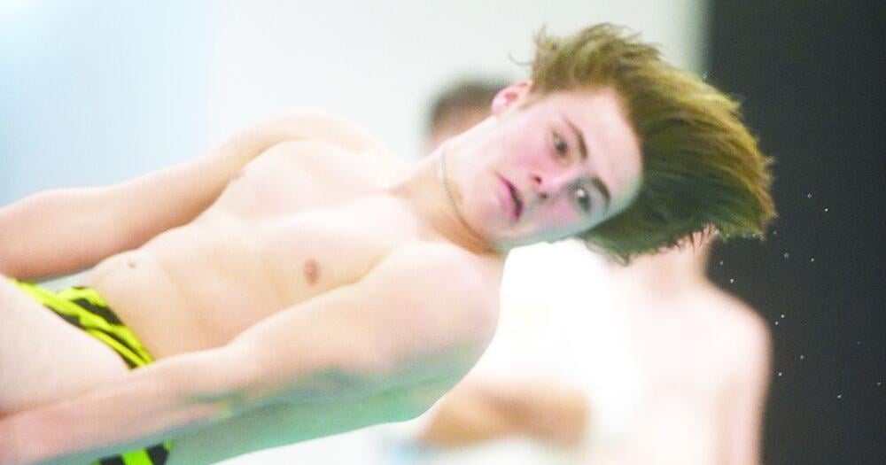 Rocket boys gliding along, girls putting up PR's