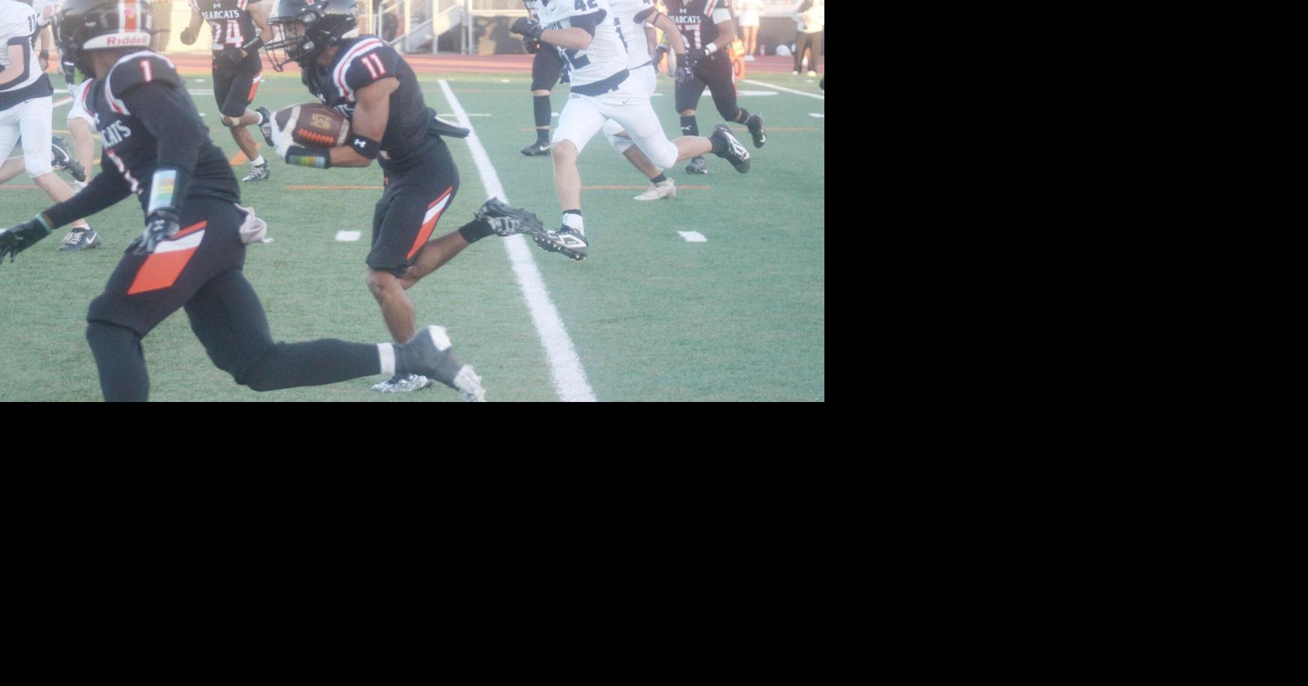 San Mateo football mauls Menlo School in senior quarterback Lukas Fitzgerald's return