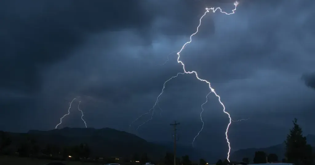 Teen boy killed, 4 others injured by lightning on Mount Blue Sky