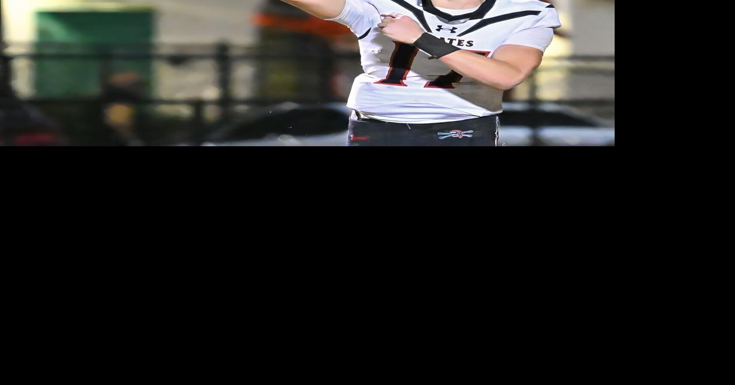 FOOTBALL: Port Charlotte's Flaherty, Pearl announce commitments