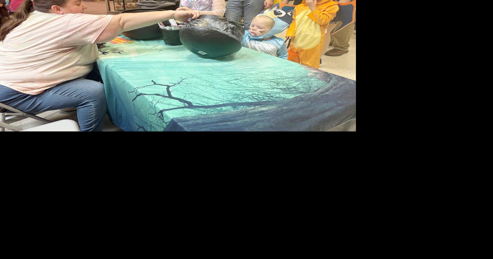 Candy-fueled jumpstart to Halloween season at Cedar Mall