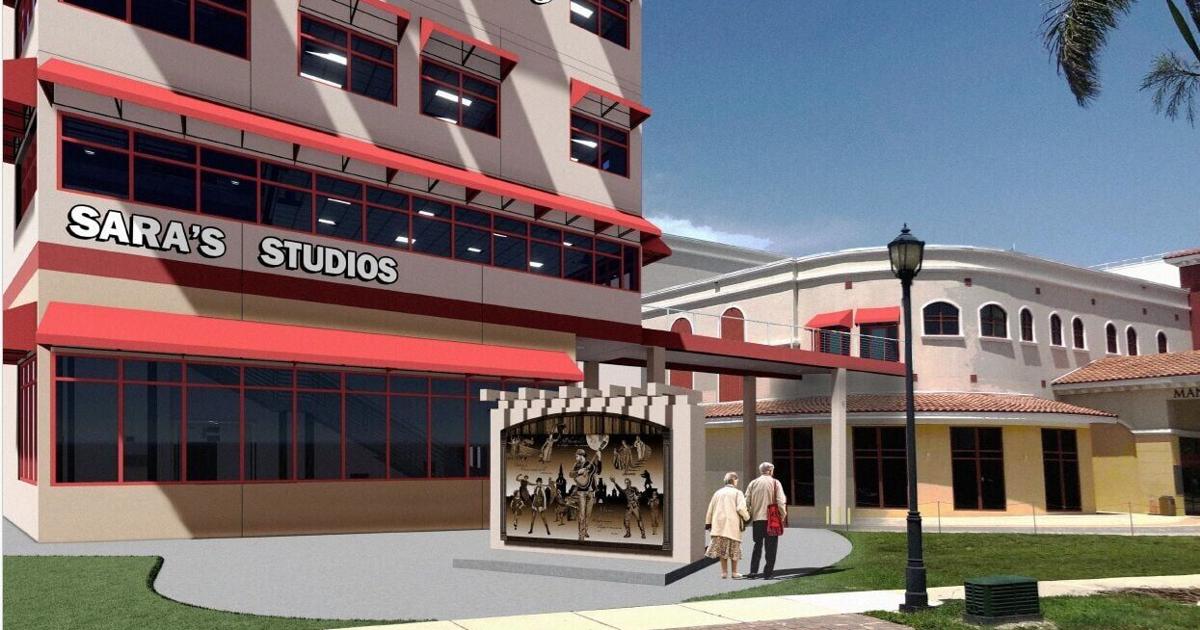 Manatee theater expands with new building