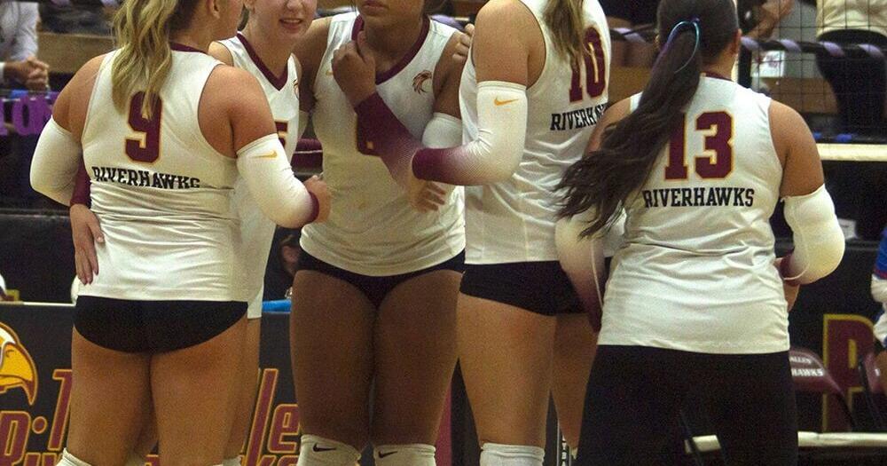 The Dalles splits first four volleyball matches