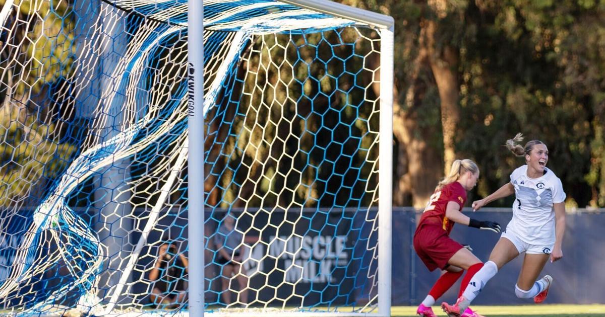 UC Davis women's soccer kicks off