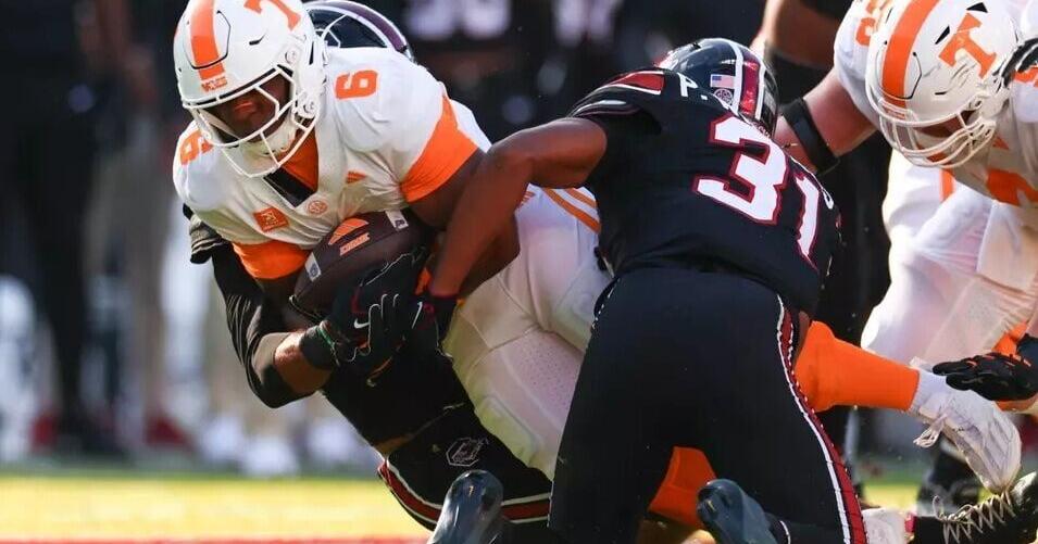 'Extremely painful': No. 11 Tennessee falls to South Carolina on last-second field goal