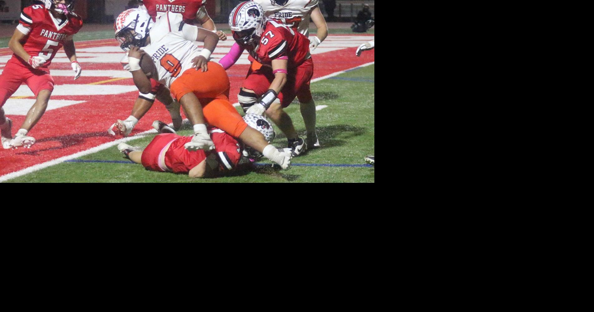 Half Moon Bay wins 35-28 football thriller at Burlingame to stay unbeaten