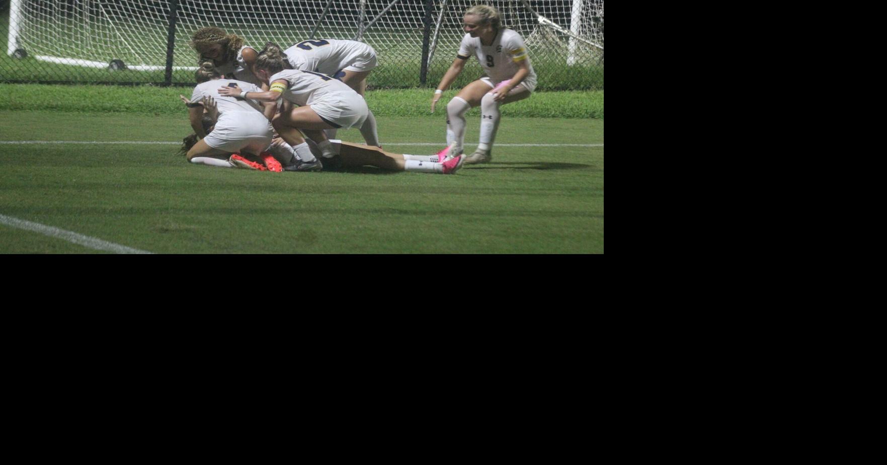 St. Mary's College women's soccer edges Hood