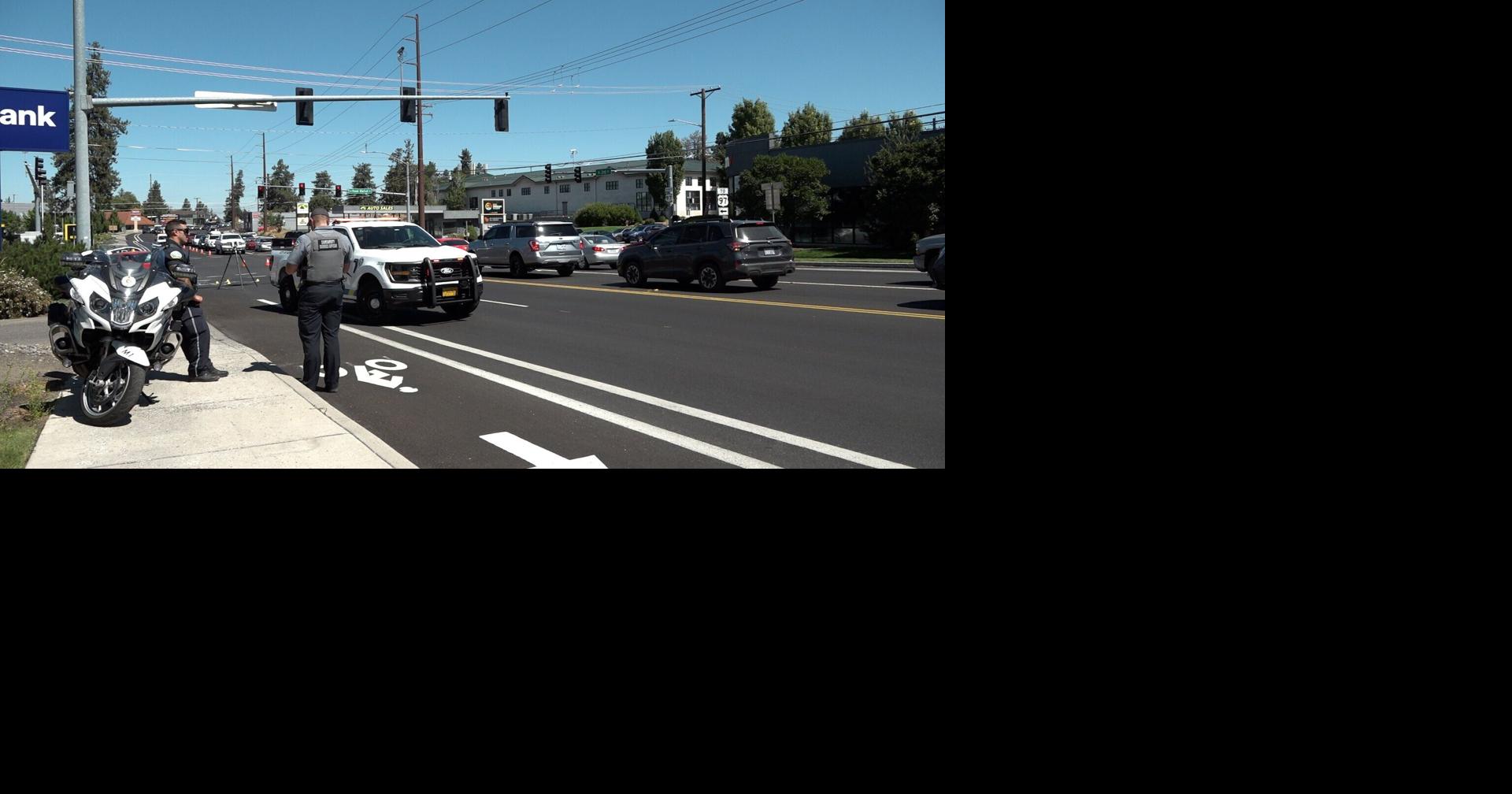 Mother, 2 kids hurt after vehicle strikes them crossing street at busy Bend intersection