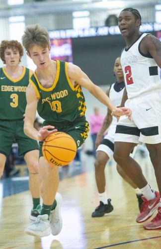 PHOTOS: Edgewood boys take on Springwood in the Elite 8