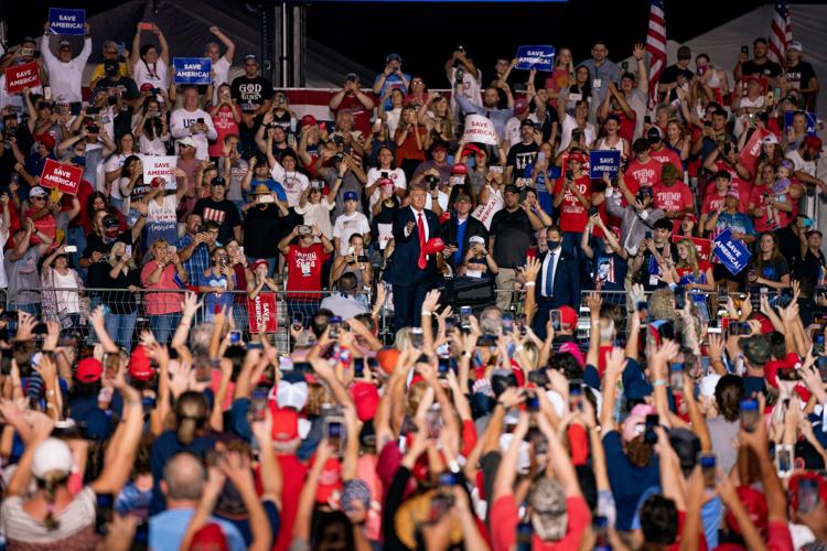 Photos:Trump hosts rally in Cullman