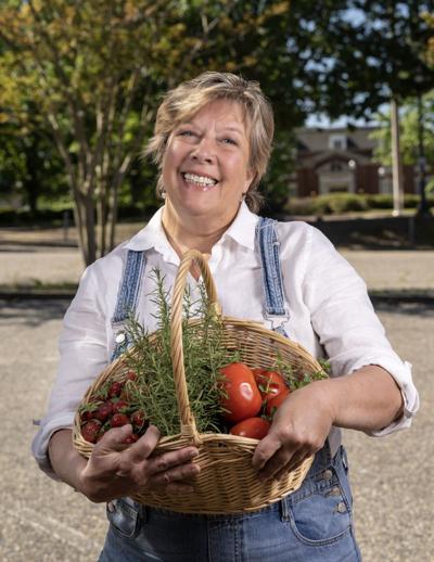 Main Street Farmers Market opens with new manager next month