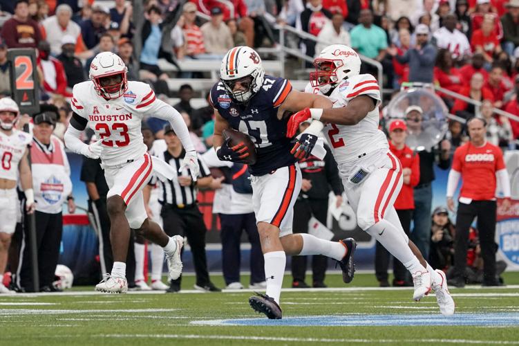 PHOTOS: Auburn and Houston duke it out at the Birmingham Bowl