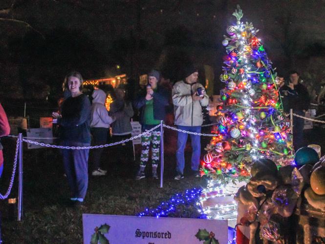 PHOTOS: Dadeville Christmas lighting