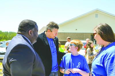 Bubbles at Redland Elementary raise awareness of child abuse