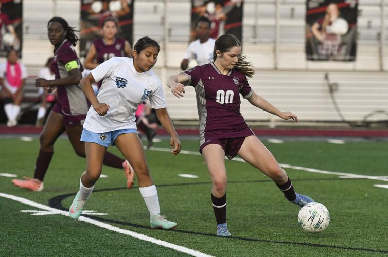 041526 ECHS girls soccer 13.jpg