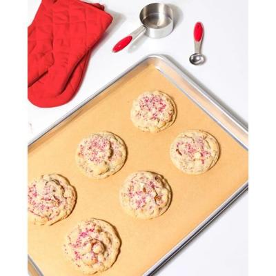 Kick off the Holidays With a Festive Cookie Recipe Exchange