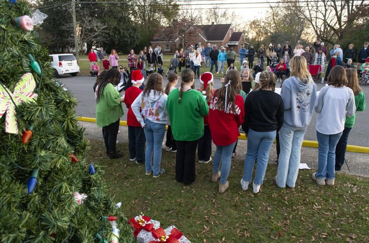 PHOTOS: Christmas tree in Eclectic is lit