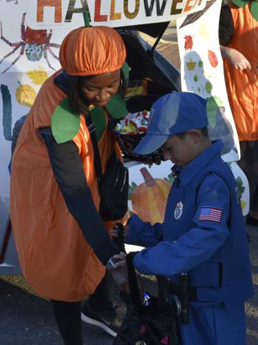 102426 AC Trunk or Treat 11.jpg