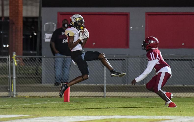 PHOTOS: Stanhope Elmore battles Wetumpka in annual rivalry game