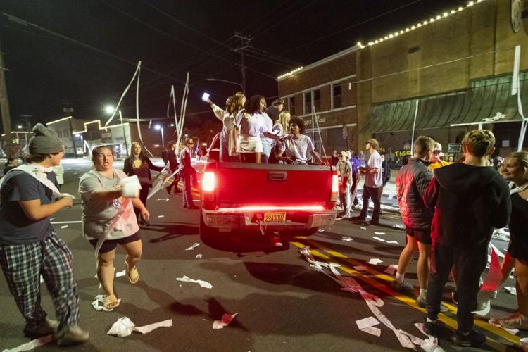 PHOTOS: Tallassee High School Class of 2025 and 2005 roll downtown