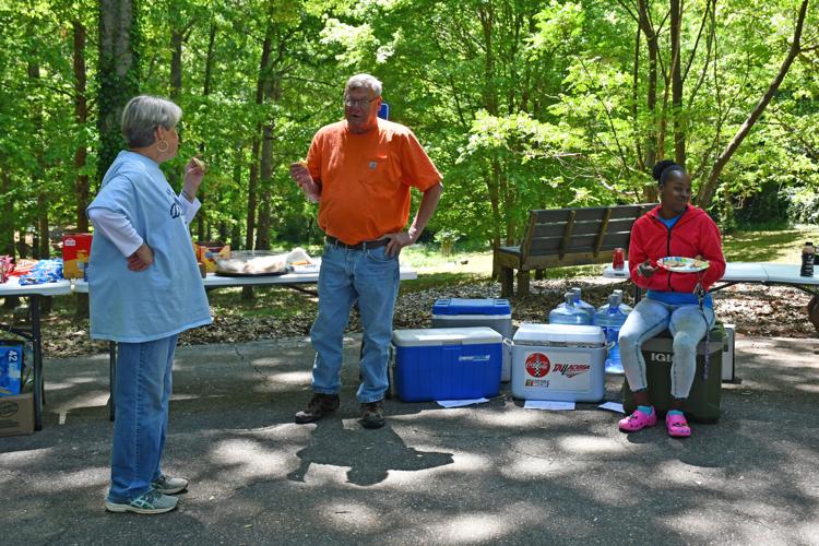 PHOTOS: Hellas Fibers and Beautification Board volunteers spruce up Keebler Park