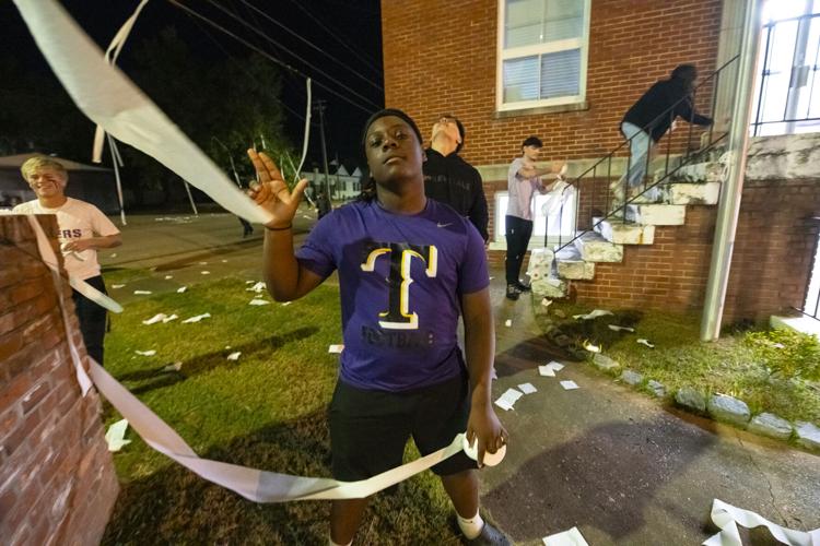 PHOTOS: Tallassee High School Class of 2025 and 2005 roll downtown