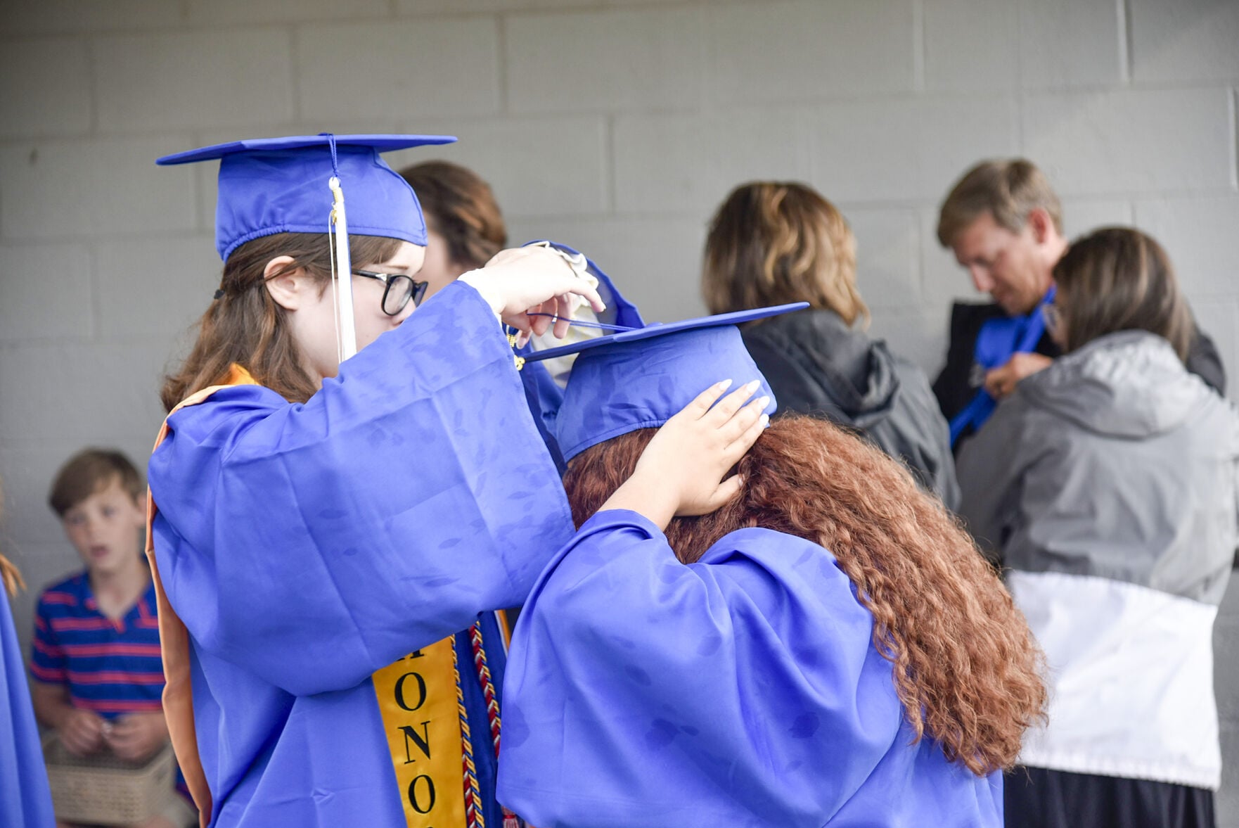052726RHSGRAD1.jpg