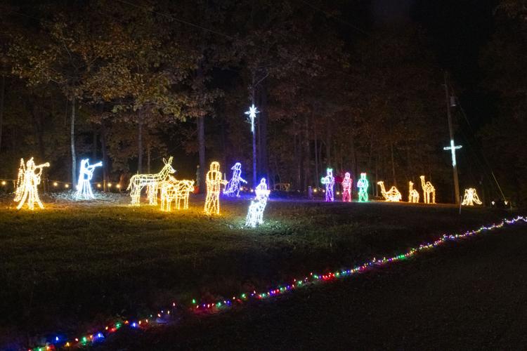 PHOTOS: Christmas Lights at Big Bear Lodge