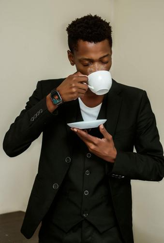 pexels-100k-makhasette-2160826-3993416