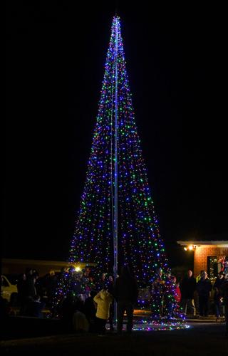 120625 NS tree lighting2.jpg