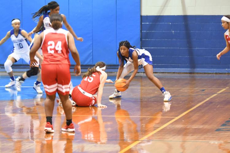 Reeltown girls basketball pulls off comeback, claims third straight win