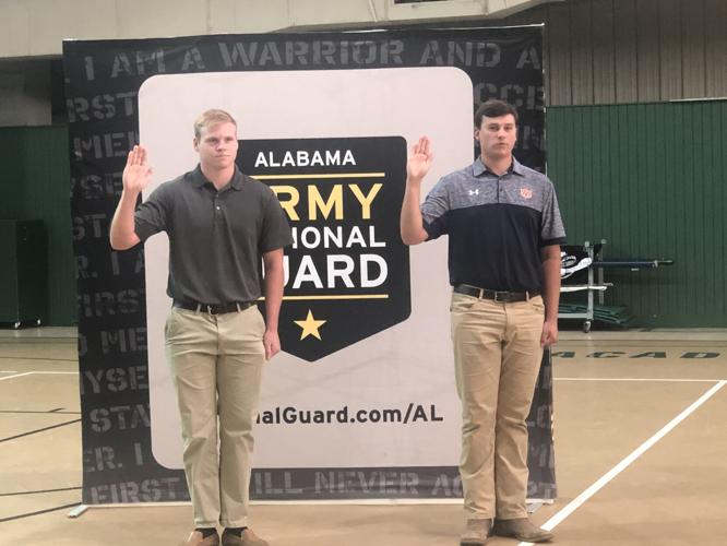 3 Edgewood seniors join the military