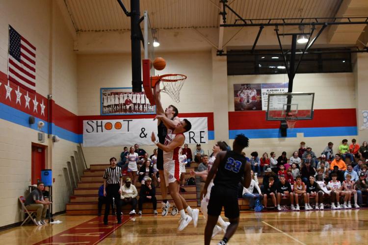 PHOTOS: Central Coosa cruises by Horseshoe Bend