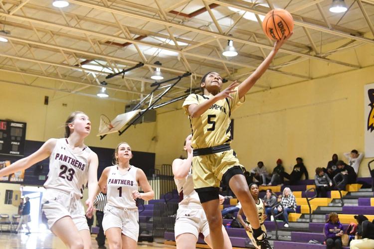 PHOTOS: Wetumpka girls defeat Elmore County, 46-41