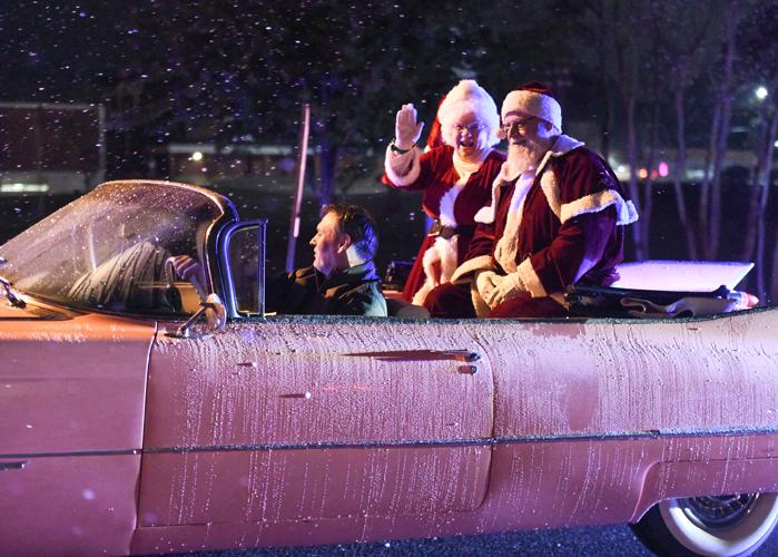 120625-xmas parade FRONT4.jpg