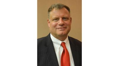 Attorney Jeff Courtney enters Wetumpka municipal judge office