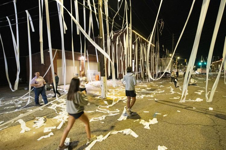 PHOTOS: Tallassee High School Class of 2025 and 2005 roll downtown