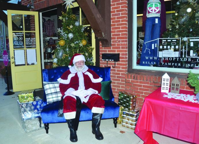 Downtown businesses host Christmas kick off event