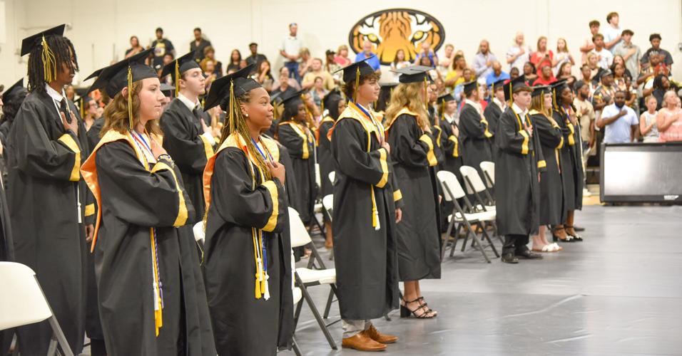 052726DHSGRAD3.jpg