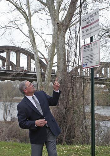 Marker commemorates high water level