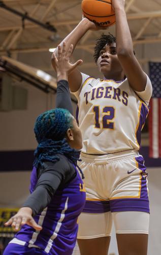 013026 tallassee basketball 06.jpg