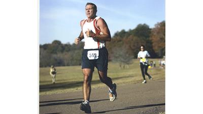 Steve Robinson preps to run 100th marathon