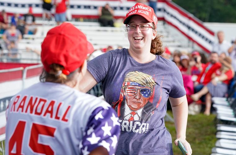 Photos:Trump hosts rally in Cullman