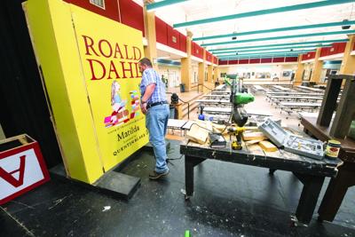 Wetumpka High School Theater Guild producing Matilda, learning problem solving