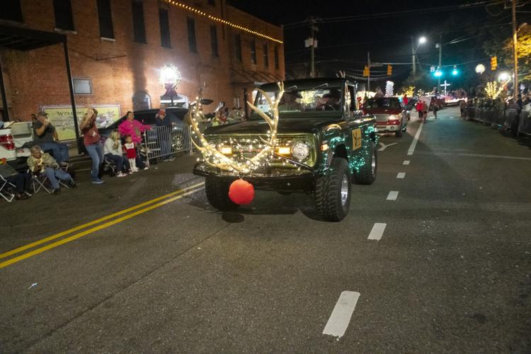 PHOTOS: Christmas on the Coosa