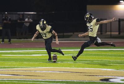 Wetumpka’s Weighall doesn’t let muscular disorder keep him tense