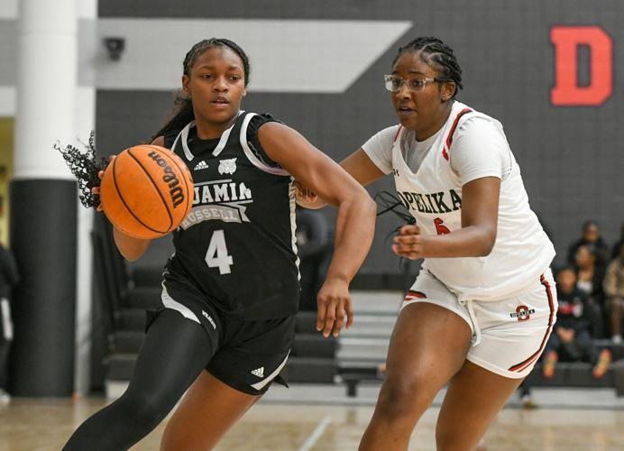 031826-basketball all stars amari cunningham.jpg