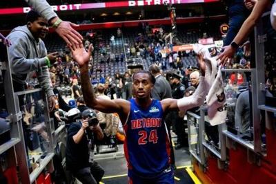 Daniss Jenkins takes applause from Detroit fans after leading the Pistons to a 113-110 defeat of the in-form Los Angeles Lakers